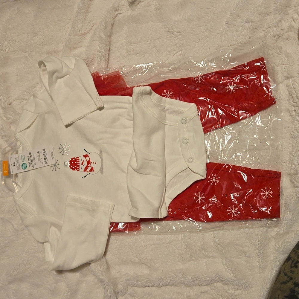 2pc baby Christmas outfit with a tutu on the pants